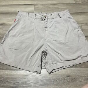 The North Face Shorts Mens Size 38 Beige Pleated Front‎ Hiking Back Zip Pocket